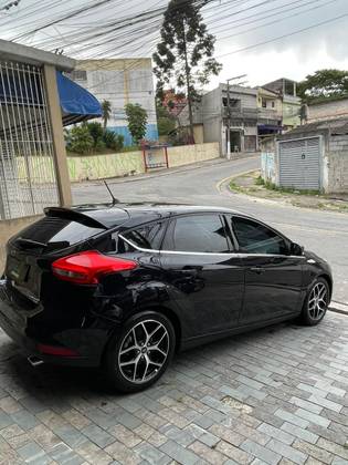 FORD FOCUS 2.0 TITANIUM PLUS 16V FLEX 4P POWERSHIFT FORD FOCUS 2.0 TITANIUM PLUS 16V FLEX 4P POWERSHIFT